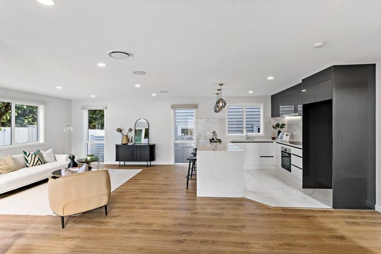 Photo of property in 206b Clovelly Road, Bucklands Beach, Auckland, 2012
