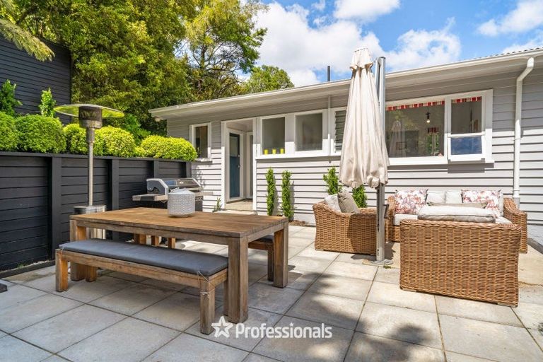 Photo of property in 132 Cheviot Road, Lowry Bay, Lower Hutt, 5013