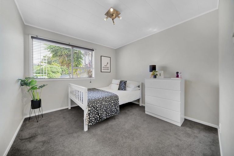 Photo of property in 23 Marvon Downs Avenue, Pakuranga Heights, Auckland, 2010