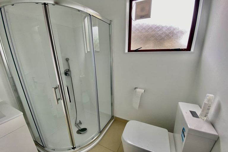 Photo of property in 14 Strid Road, Te Atatu South, Auckland, 0610