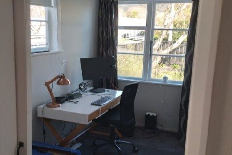 Photo of property in 6 Coates Grove, Silverstream, Upper Hutt, 5019