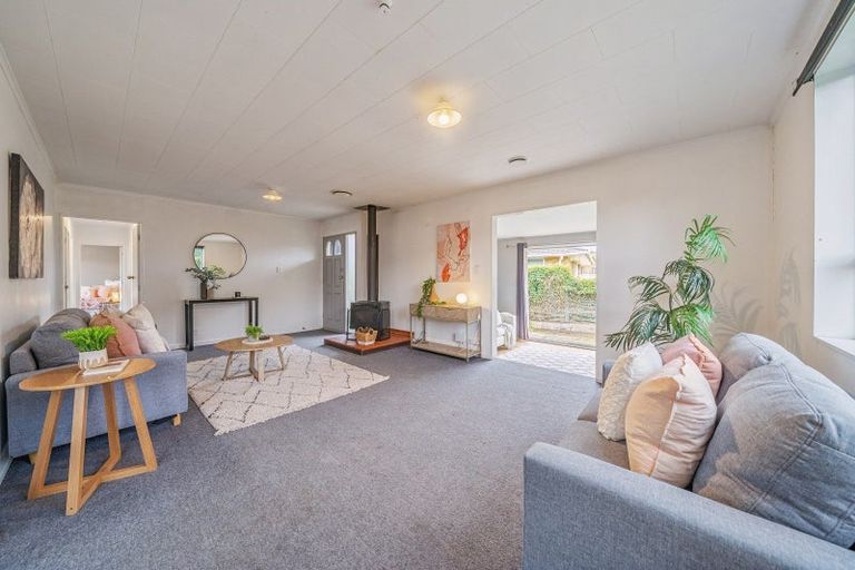 Photo of property in 77 Pasadena Crescent, Totara Park, Upper Hutt, 5018