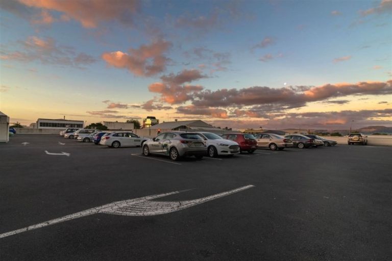 Photo of property in Royal Court Apartments, 1193unit Hinemoa Street, Rotorua, 3010