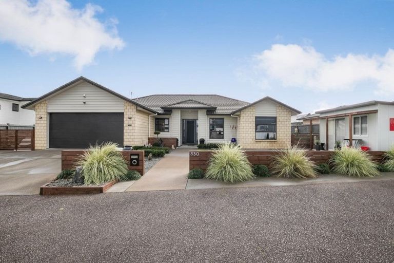 Photo of property in 330 Harbourside Drive, Karaka, Papakura, 2113