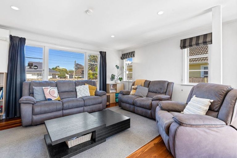 Photo of property in 39 Dorset Street, Levin, 5510