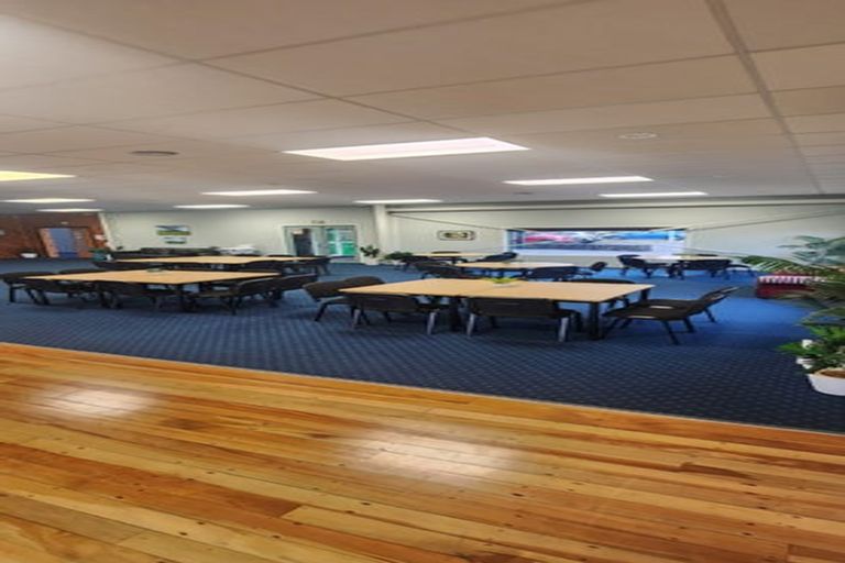 Photo of property in 156 Tasman Street, Mount Cook, Wellington, 6021