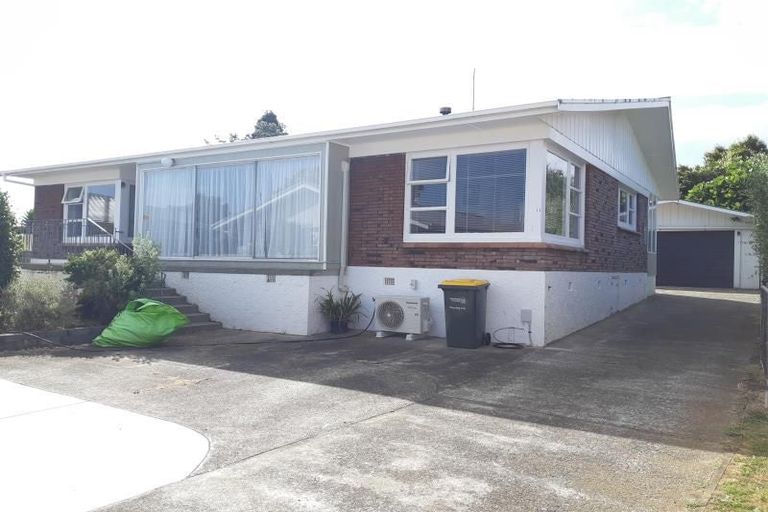 Photo of property in 17 Paterson Avenue, Pukekohe, 2120