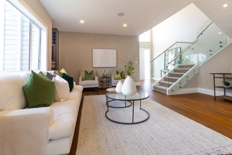 Photo of property in 32 Maka Terrace, Orewa, 0931