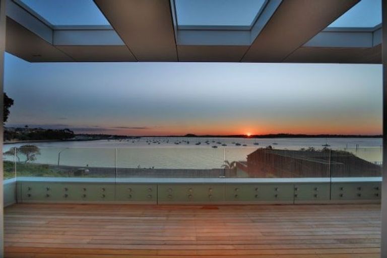 Photo of property in 68a The Parade, Bucklands Beach, Auckland, 2012