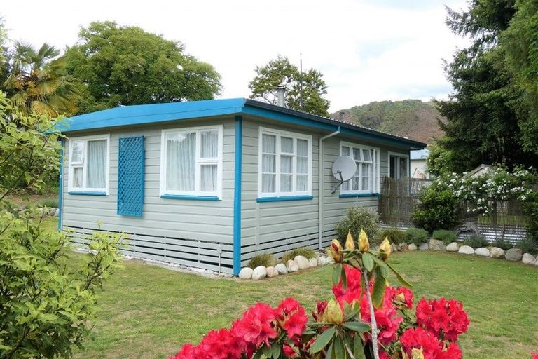 Photo of property in 77 Church Street, Reefton, 7830