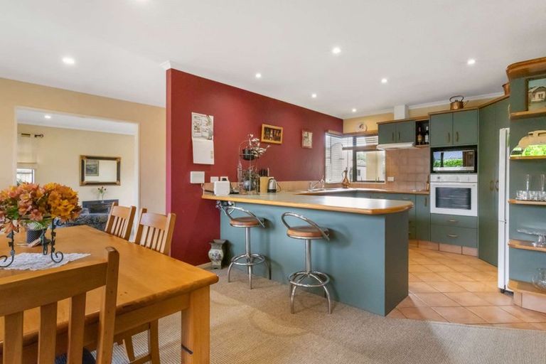 Photo of property in 13 Chesterfield Place, Rototuna, Hamilton, 3210