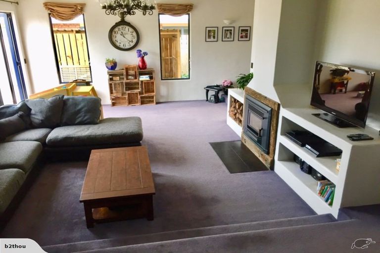 Photo of property in 35 Maire Street, Hawera, 4610