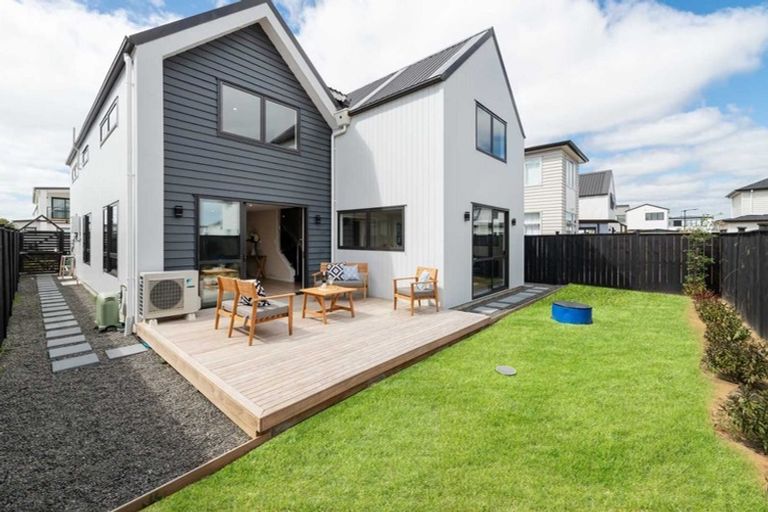 Photo of property in 18 Myland Drive, Hobsonville, Auckland, 0616