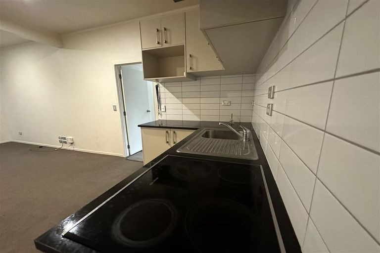 Photo of property in 2/54 Lynwood Road, New Lynn, Auckland, 0600