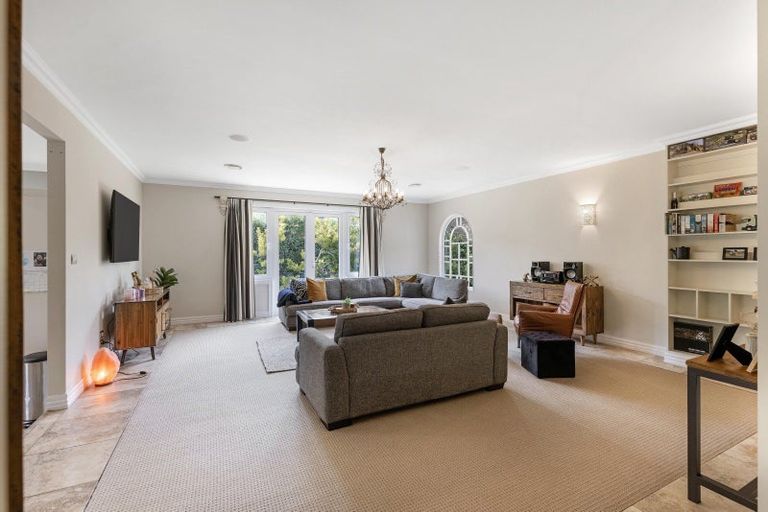 Photo of property in 6 Carlton Avenue, Palmerston North, 4414
