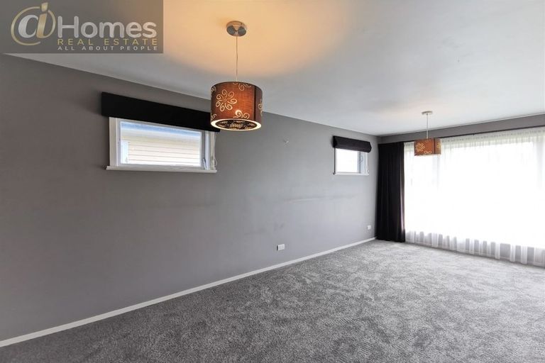 Photo of property in 69 Taikata Road, Te Atatu Peninsula, Auckland, 0610