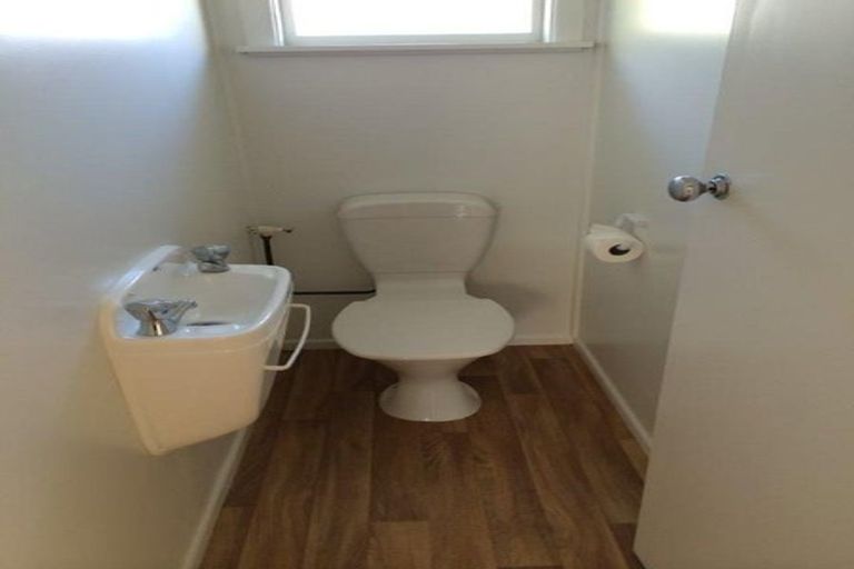 Photo of property in 45 Glen Marine Parade, Glendene, Auckland, 0602