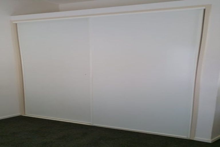 Photo of property in 2/206 Manuka Road, Bayview, Auckland, 0629