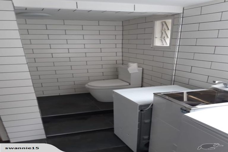 Photo of property in 188 Hutchinson Avenue, New Lynn, Auckland, 0600