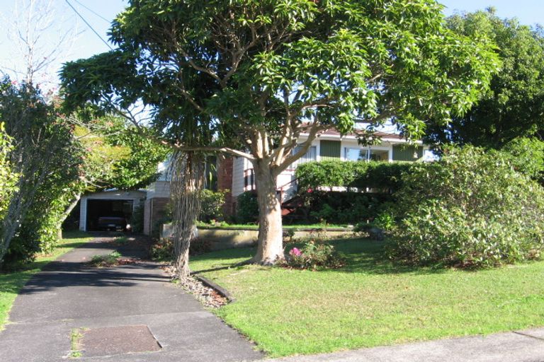Photo of property in 11 Poto Street, Te Atatu South, Auckland, 0610