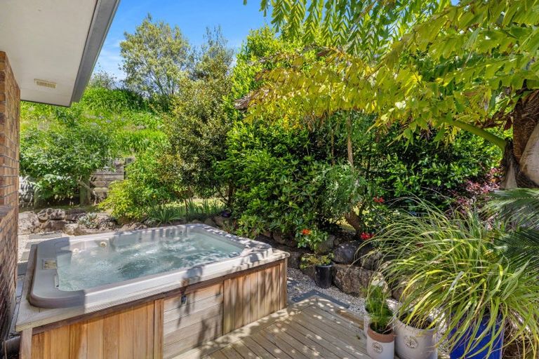 Photo of property in 18 Ko Place, Pyes Pa, Tauranga, 3112