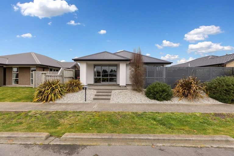 Photo of property in 6 Aroha Street, Pegasus, 7612