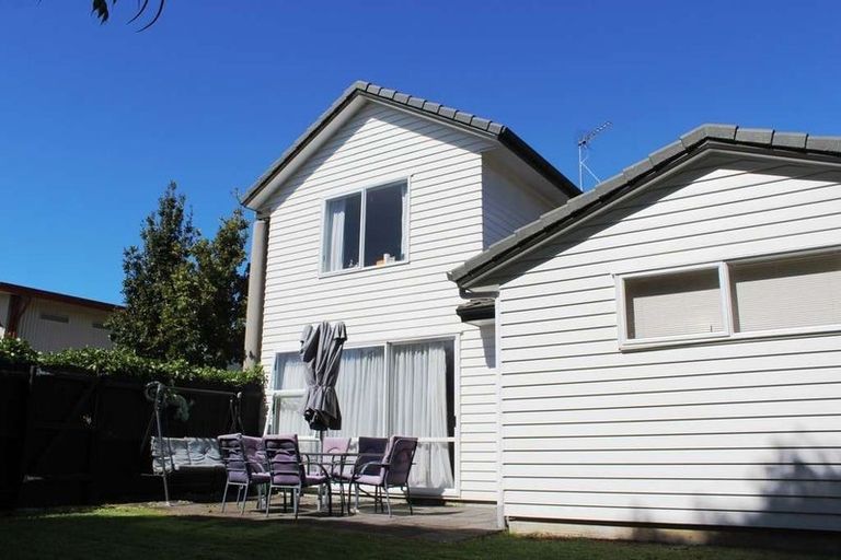 Photo of property in 27 The Track, Takanini, 2112