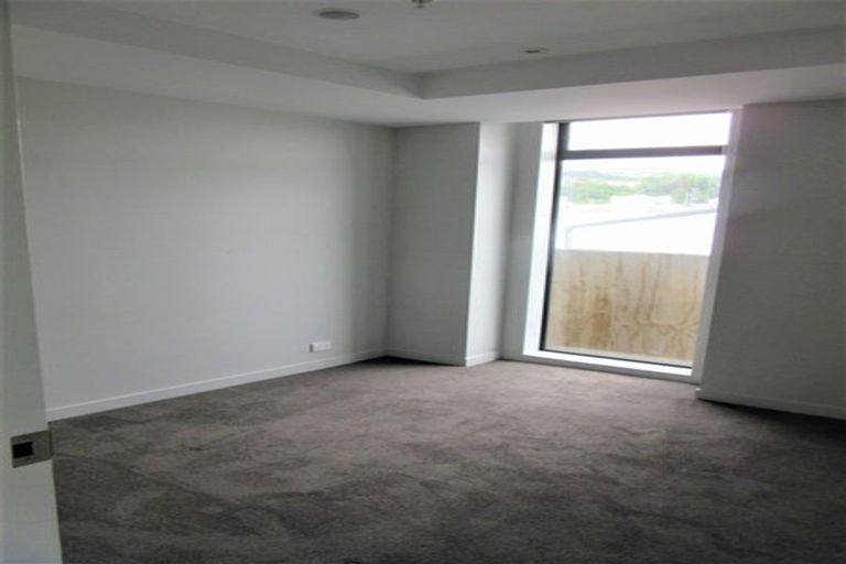 Photo of property in Nouvo Apartments, 3a/21 Rugby Street, Mount Cook, Wellington, 6021