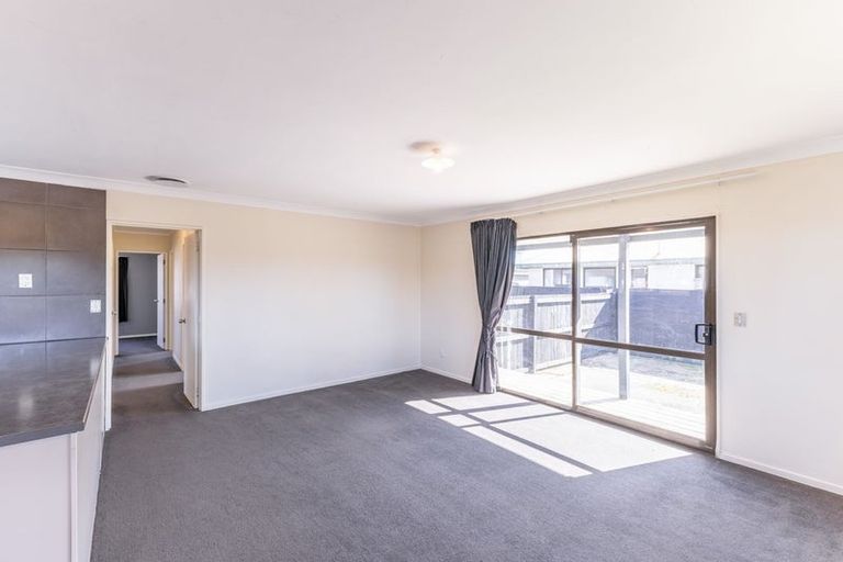 Photo of property in 129a Avalon Drive, Nawton, Hamilton, 3200