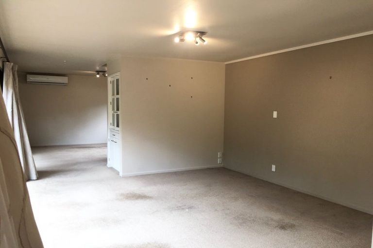 Photo of property in 2b Braemar Road, Castor Bay, Auckland, 0620