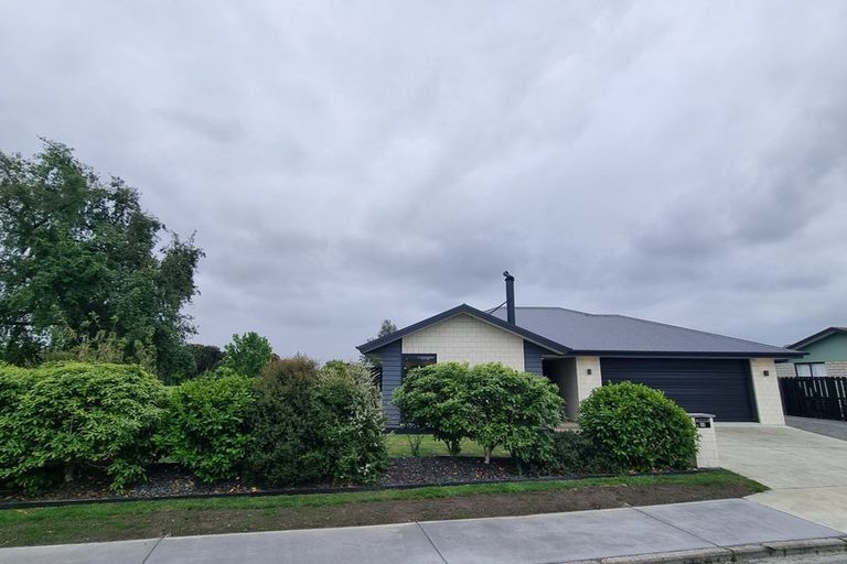 Photo of property in 33 Seadown Crescent, Amberley, 7410