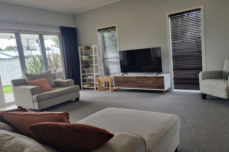 Photo of property in 1/458 Great South Road, Opaheke, Papakura, 2113