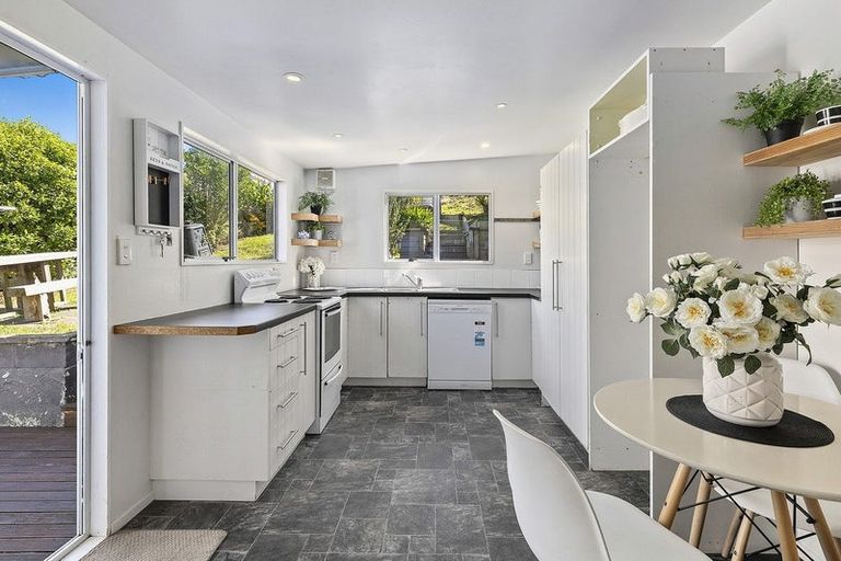 Photo of property in 7 Onepoto Road, Titahi Bay, Porirua, 5022