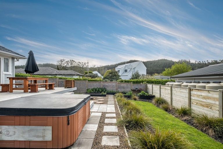 Photo of property in 6 Gumdiggers Lane, Riverhead, 0820