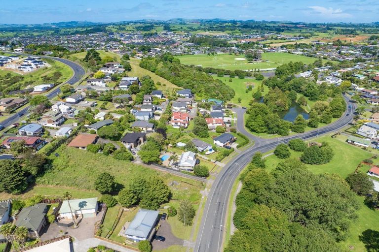 Photo of property in 10 Reynolds Road, Pukekohe, 2120