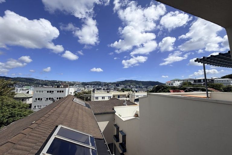 Photo of property in 7g Austin Street, Mount Victoria, Wellington, 6011