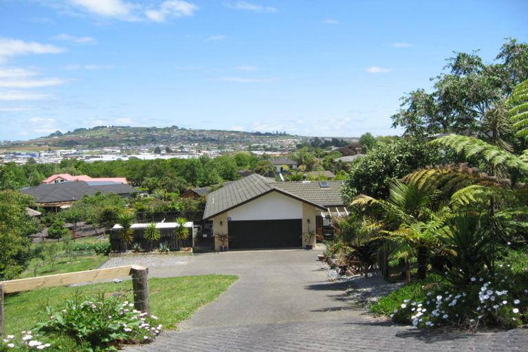 Photo of property in 16 Ngahere Road, Pukekohe, 2120
