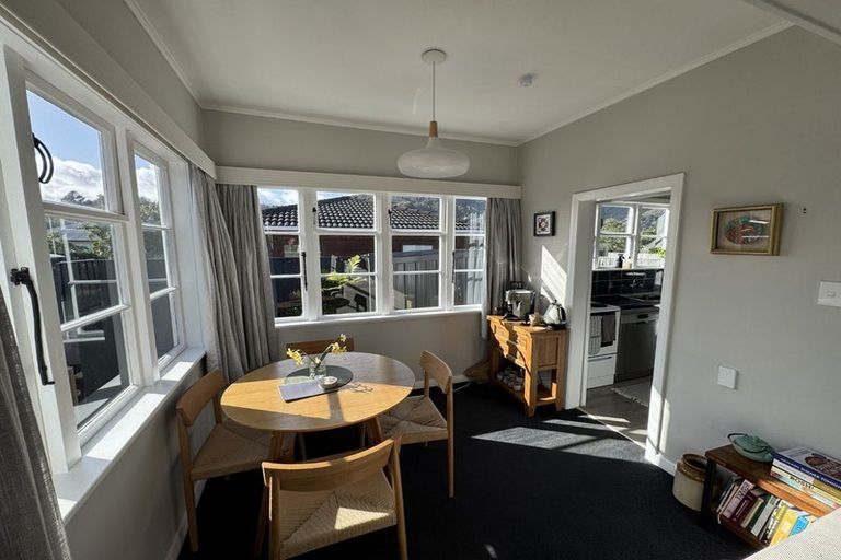 Photo of property in 10 Purser Grove, Fairfield, Lower Hutt, 5011