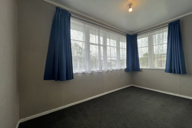 Photo of property in 33 Prouse Crescent, Naenae, Lower Hutt, 5011