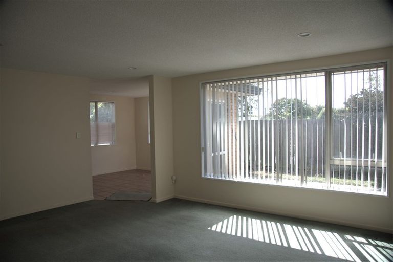 Photo of property in 53a Inwoods Road, Parklands, Christchurch, 8083