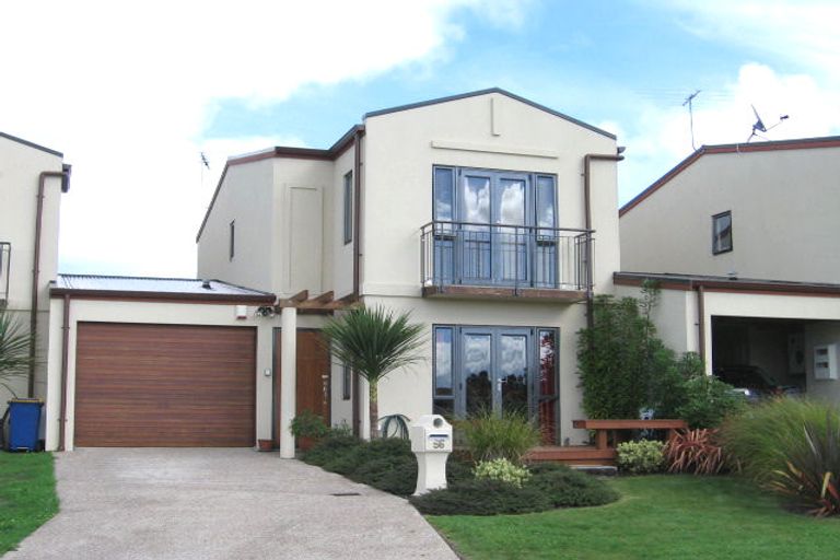 Photo of property in 56 Provence Esplanade, Te Atatu Peninsula, Auckland, 0610