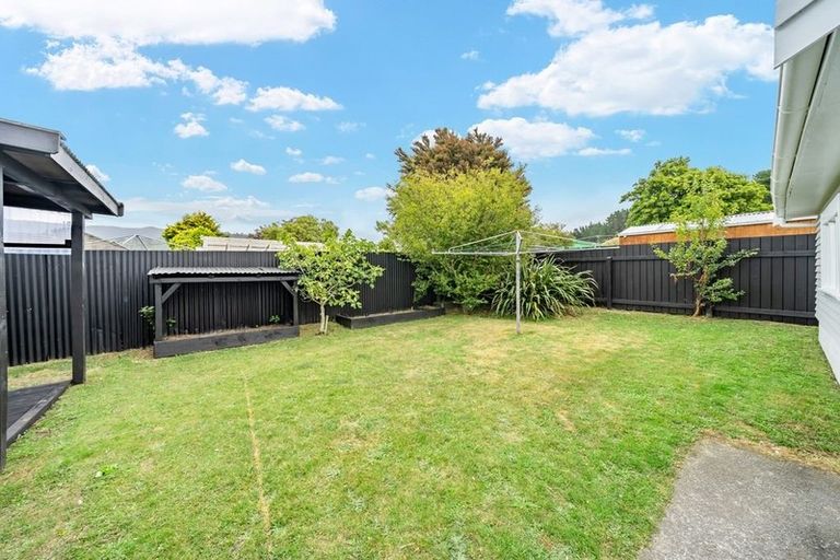 Photo of property in 62 Main Road, Wainuiomata, Lower Hutt, 5014