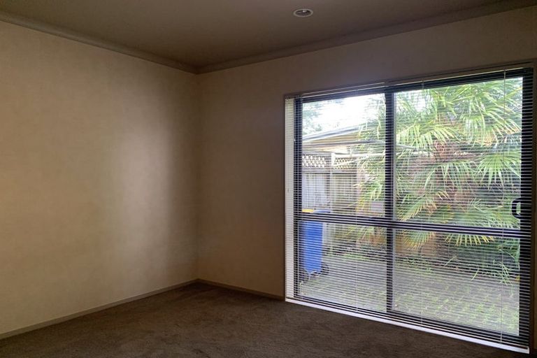 Photo of property in Waimanu Bay Village, 11/1 Piriti Drive, Te Atatu Peninsula, Auckland, 0610