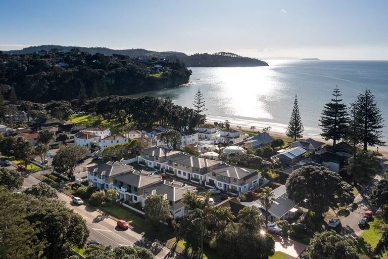 Photo of property in 4/445 Hibiscus Coast Highway, Orewa, 0931