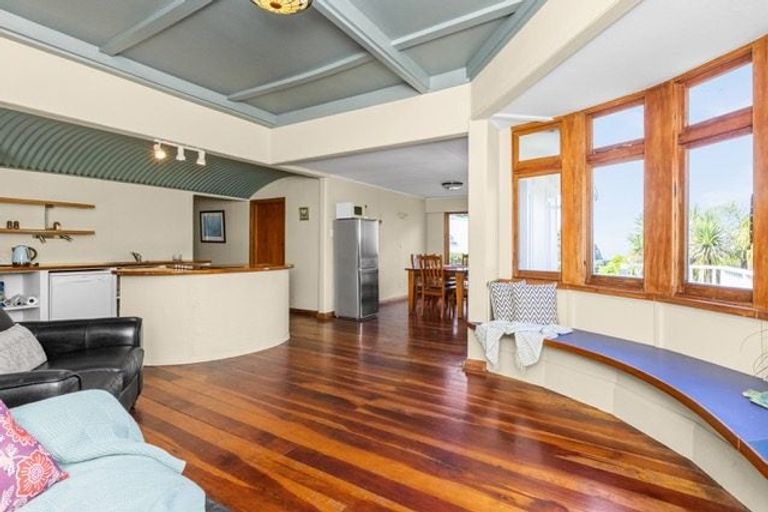 Photo of property in 26 Coote Road, Bluff Hill, Napier, 4110