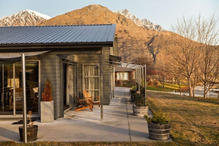 Photo of property in 44 Springbank Grove, Lower Shotover, Queenstown, 9371