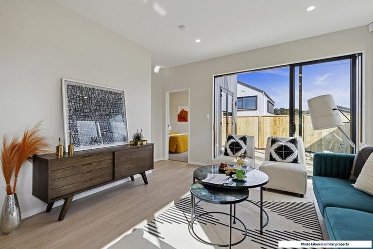 Photo of property in 44 Horokaka Street, Massey, Auckland, 0614