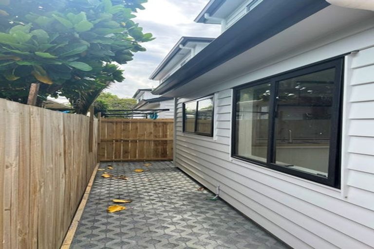 Photo of property in 30c Durham Street, Te Atatu Peninsula, Auckland, 0610