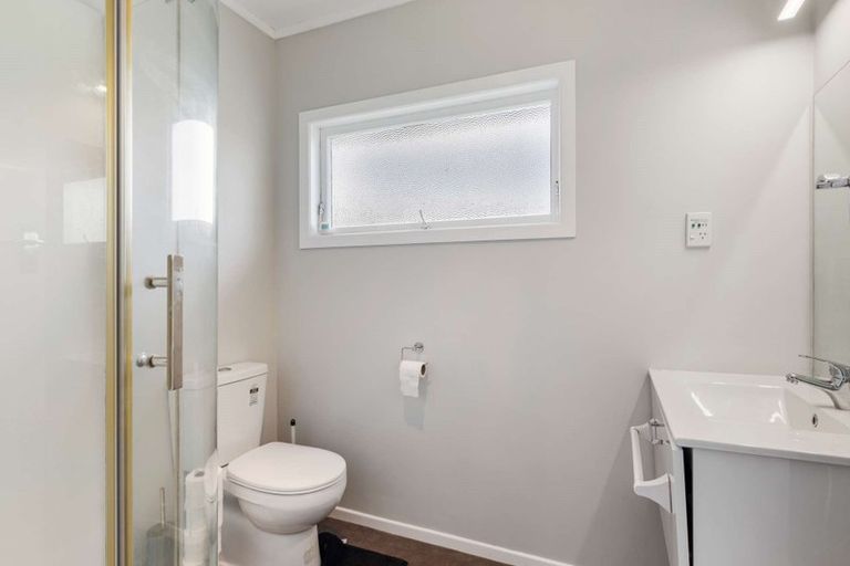 Photo of property in 20 Grove Road, Papakura, 2110