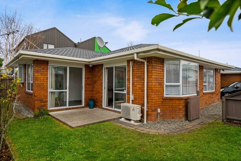 Photo of property in 3/5 Broadbent Street, Riccarton, Christchurch, 8041